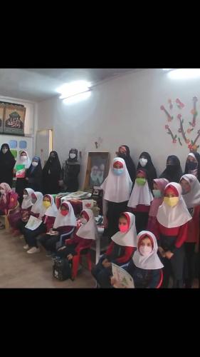 برپایی غرفه هفته دفاع مقدس