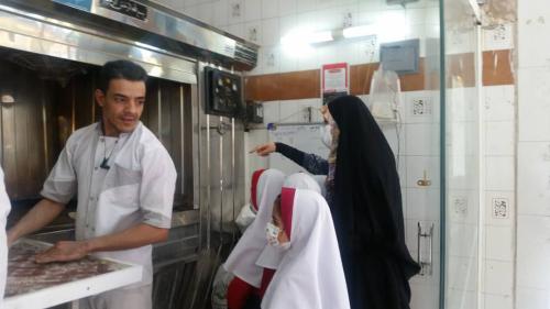 بازدید علمی از نانوایی محله کلاس دوم